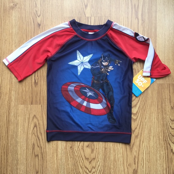 NWT Capitan America Boys Rash Guard size 9/10 - Picture 1 of 5